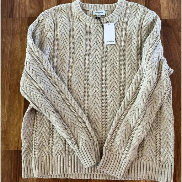 Cableknit sweater new - Picture 1 of 3